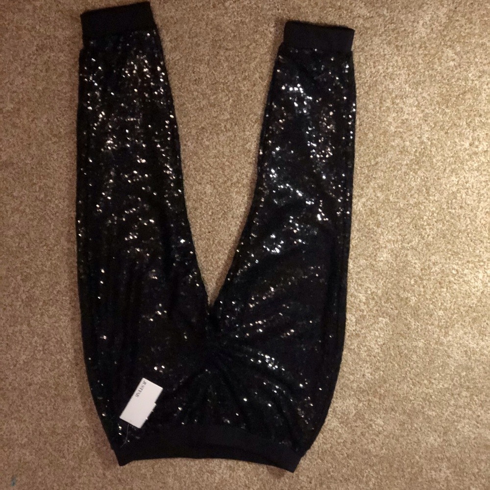 Sparkly Booty? - Picture 5 of 5